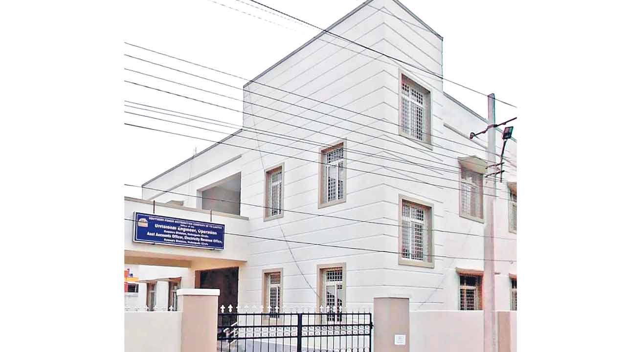 నచ్చిన వారికే కాంట్రాక్టు.. నచ్చకపోతే టెండరే రద్దు