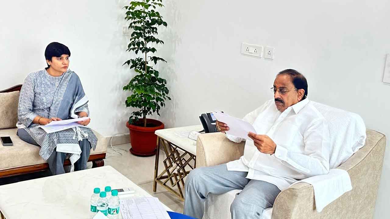 జాతీయ రహదారుల నిర్మాణాలు గడువులోగా పూర్తి చేయాలి