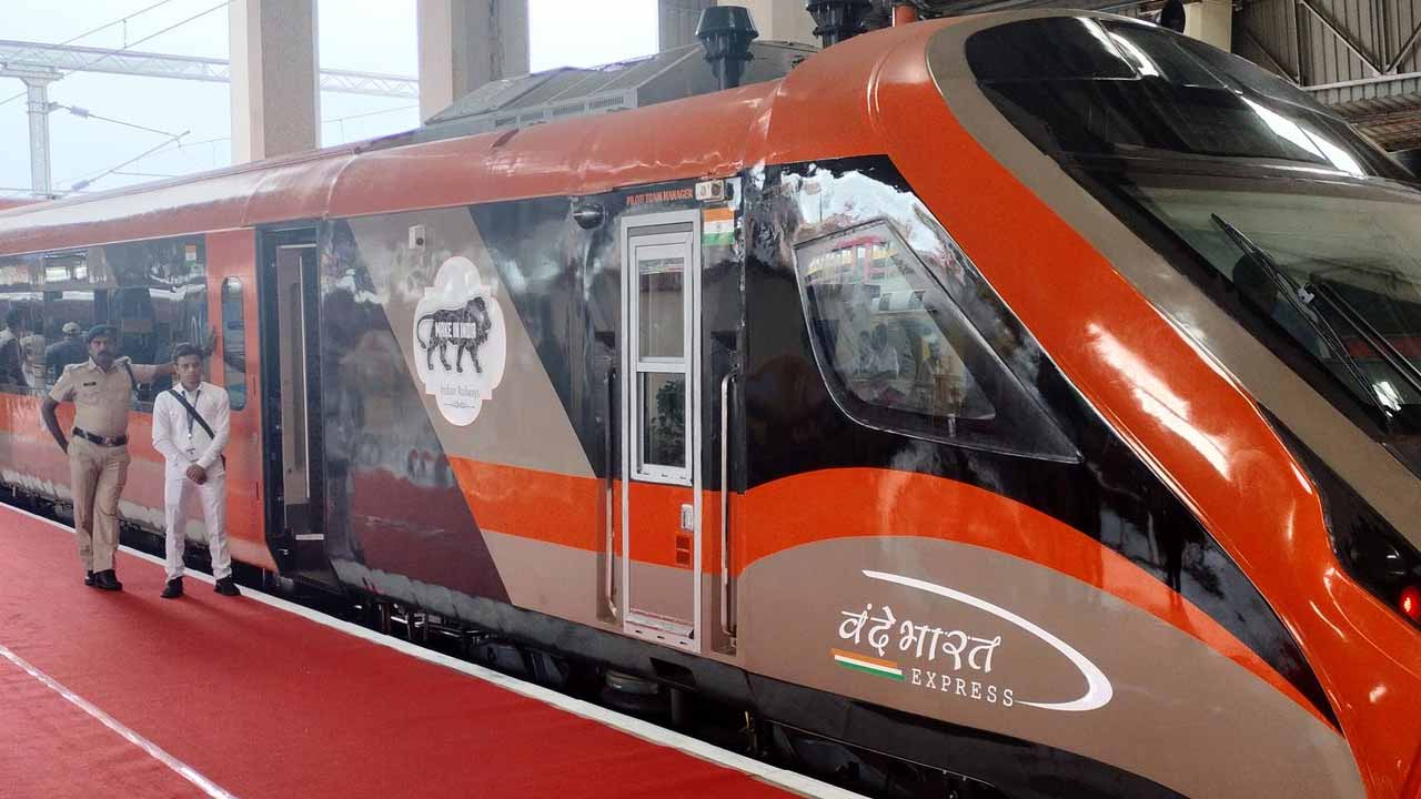 PM Modi: రైల్వే ద్వార ప్ర‌తి ఒక్క‌రికీ సుఖ ప్ర‌యాణం క‌లిగేలా చూస్తాం :  ప్ర‌ధాని మోదీ