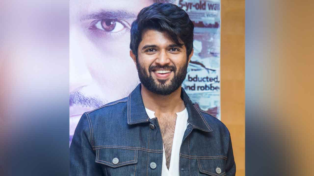 రెండు భాగాలుగా వీడీ 12