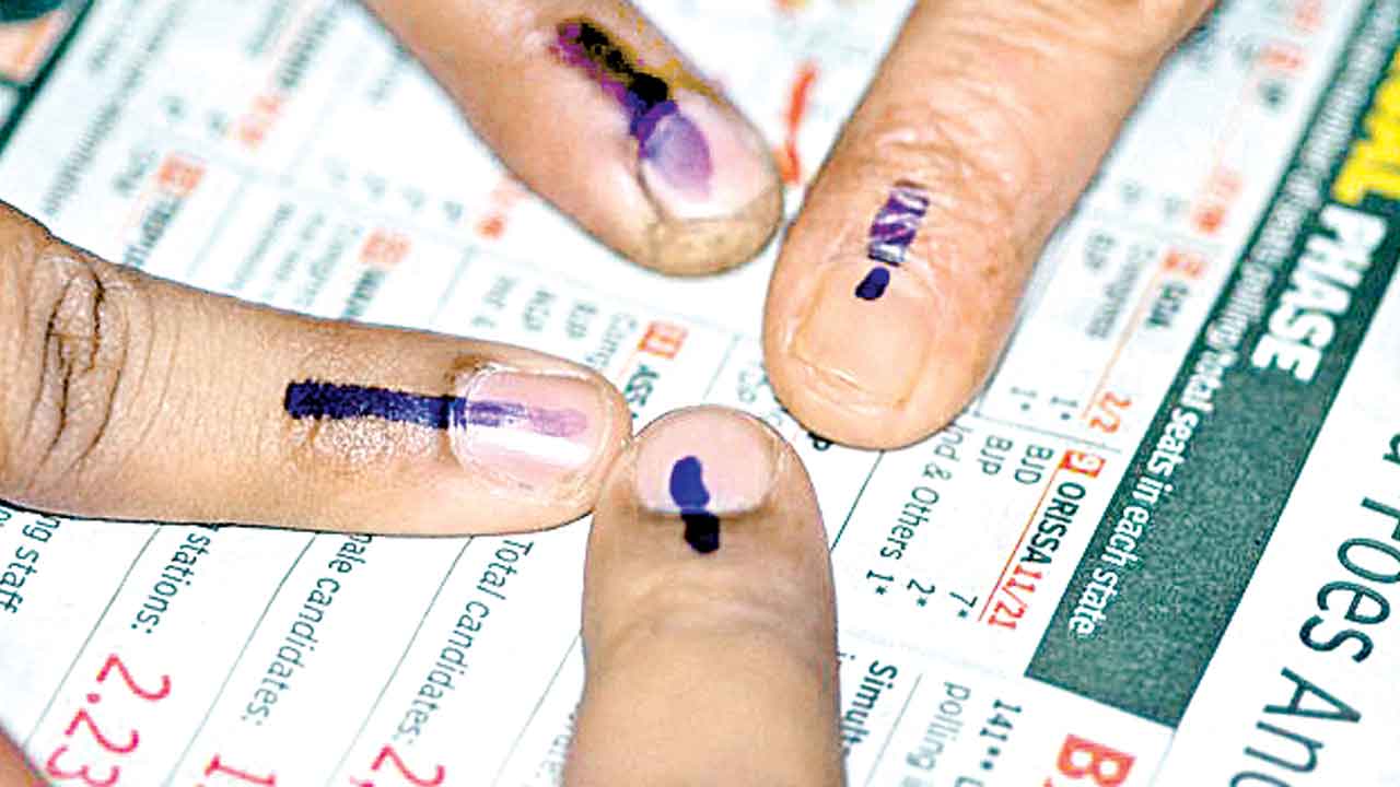 పట్టభద్రుల ఓటర్ల నమోదుకు నోటిఫికేషన్‌ విడుదల చేసిన ఈసీ