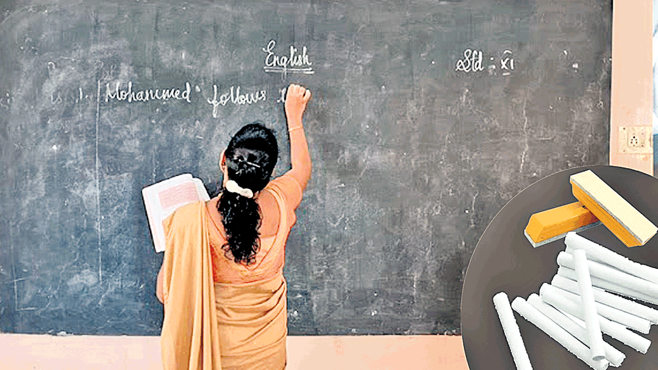 Telangana | చాక్పీసులు, డస్టర్లు కొనేందుకు డబ్బులేవి.. 4 నెలలైనా ఒక్క రూపాయి ఇవ్వని విద్యాశాఖ