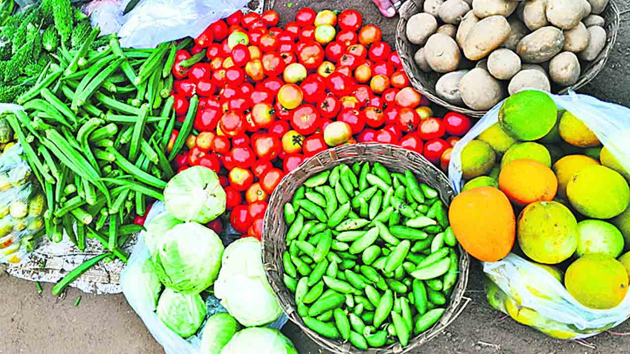 ఏం కొనలేం.. ఏం తినలేం