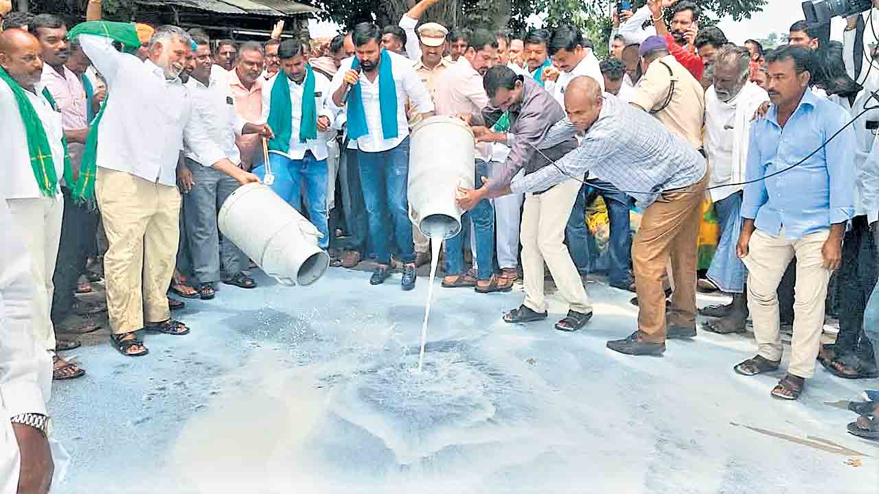 విజయ పాల సేకరణ ధర తగ్గింపు?