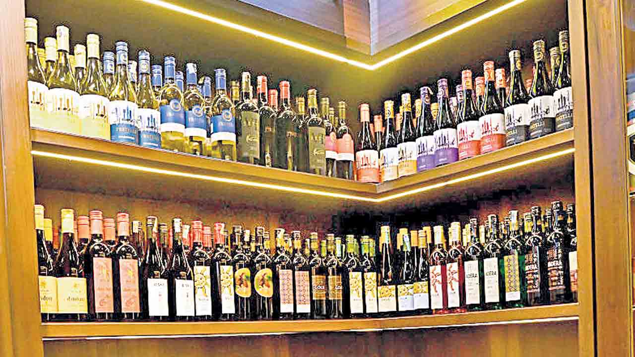 Telangana | ఊరూరా లిక్కర్‌ మాల్స్‌? రాష్ట్రంలో పెరగనున్న మద్యం షాపులు