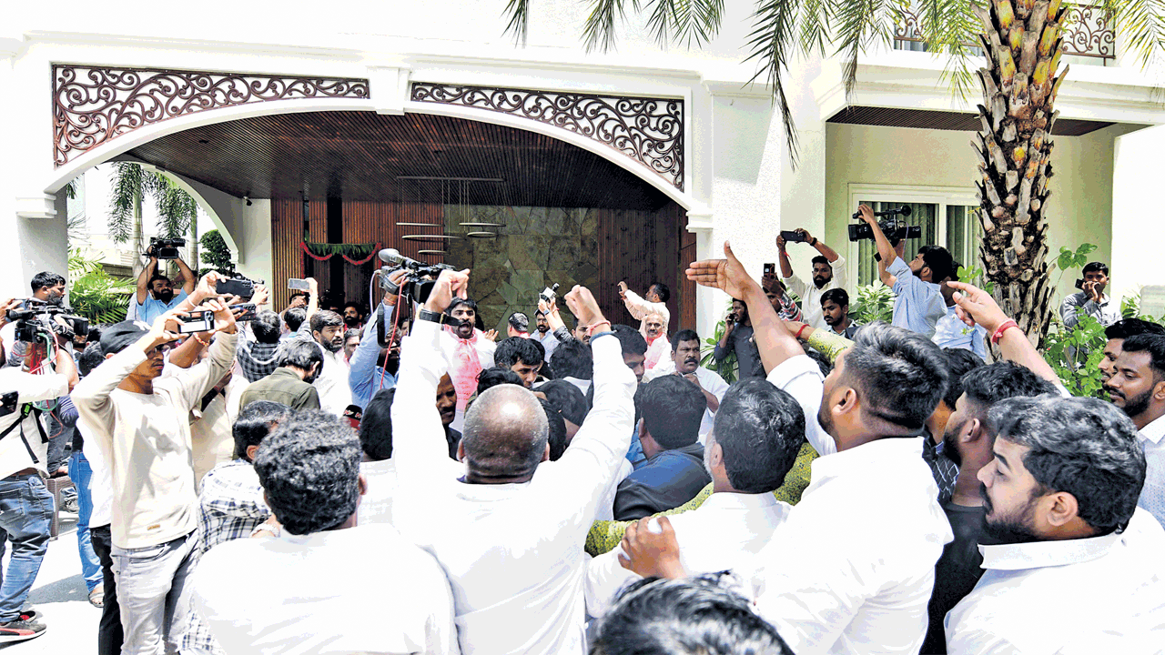 Harish Rao | ఎమ్మెల్యే ఇంటిపై దాడి ప్రభుత్వ వైఫల్యమే.. రాహుల్‌ ఇంటి ముందు ధర్నా చేస్తాం: హరీశ్‌రావు