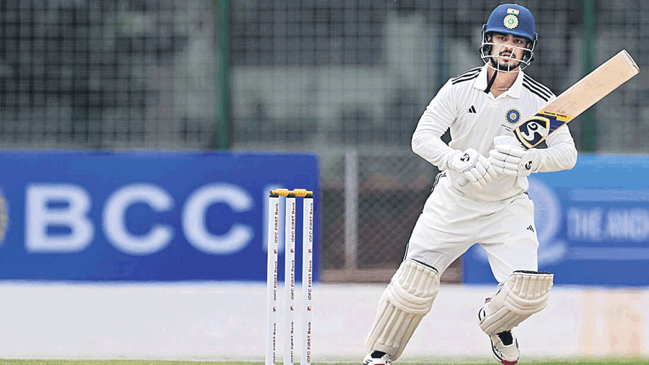 ఇషాన్‌ సెంచరీ