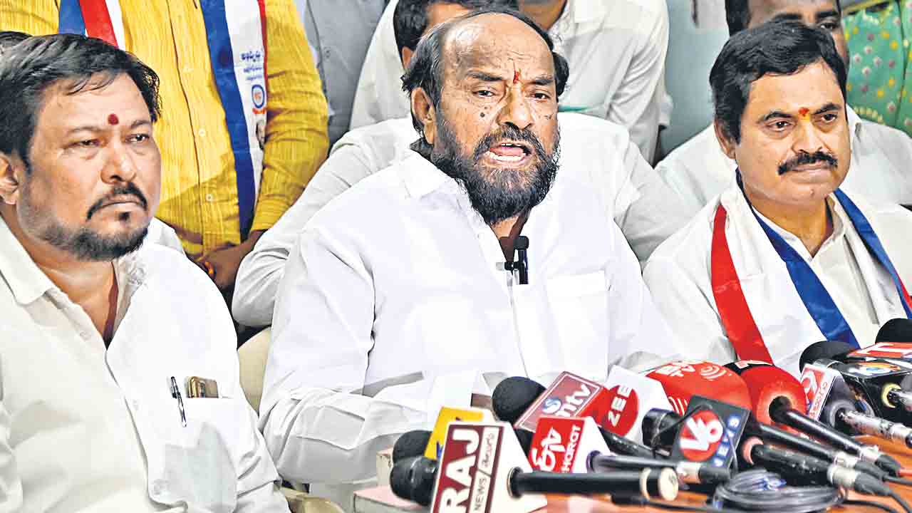 బీసీ ఉద్యమ బలోపేతానికే రాజీనామా