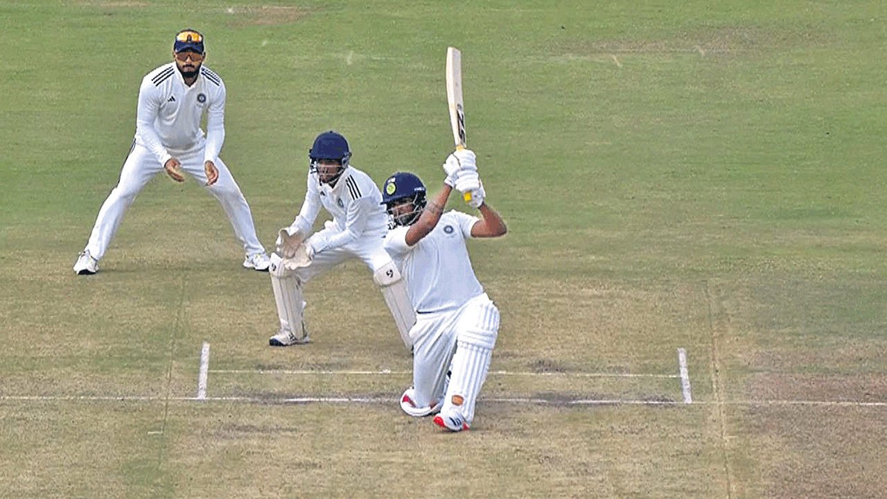 Duleep Trophy | ఇండియా ‘సీ’ 525 ఆలౌట్‌.. ఖలీల్‌, అకిబ్‌ ధాటికి విలవిల