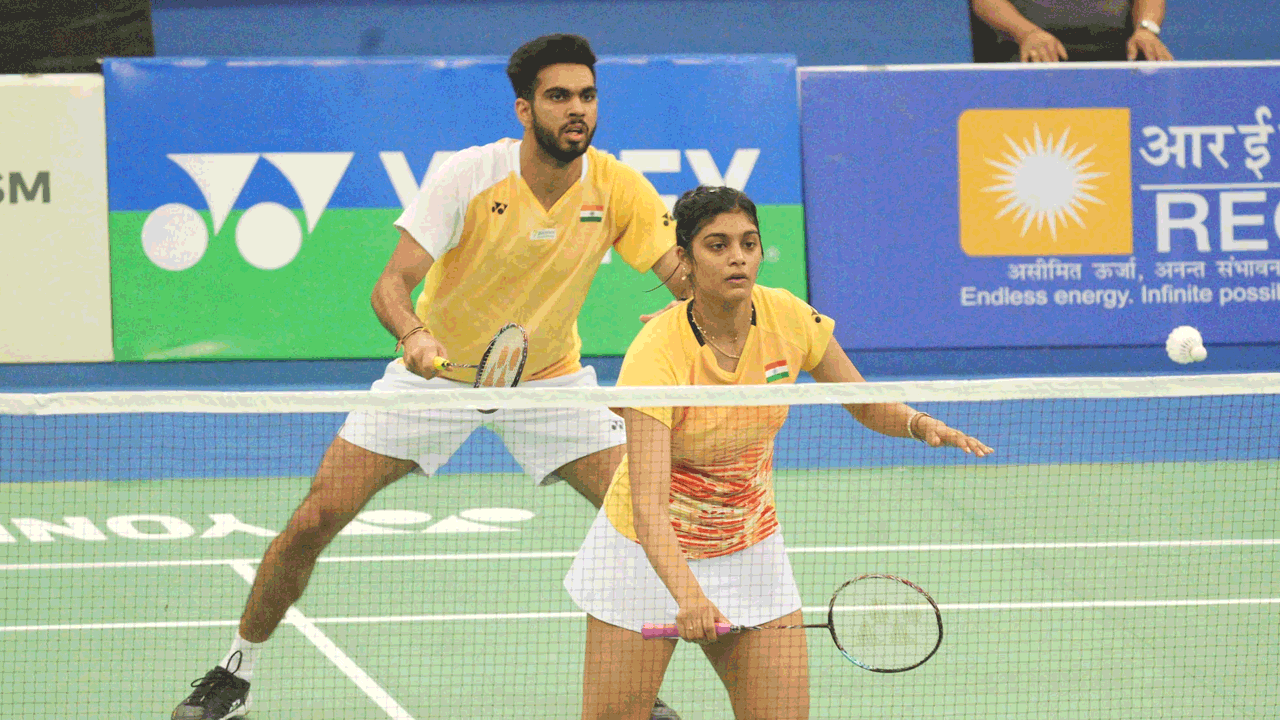 Mixed Doubles | వియత్నాం ఓపెన్‌ సెమీస్‌కు క్రాస్టో జోడీ