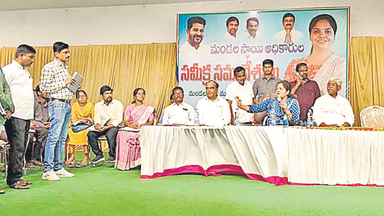 MLA Parnika Reddy | గతంలో వచ్చినట్టు 24 గంటల కరెంటు ఇప్పుడెందుకు రాదు?.. సర్కార్‌ మారగానే కరెంటు కోతలా: ఎమ్మెల్యే పర్ణికారెడ్డి