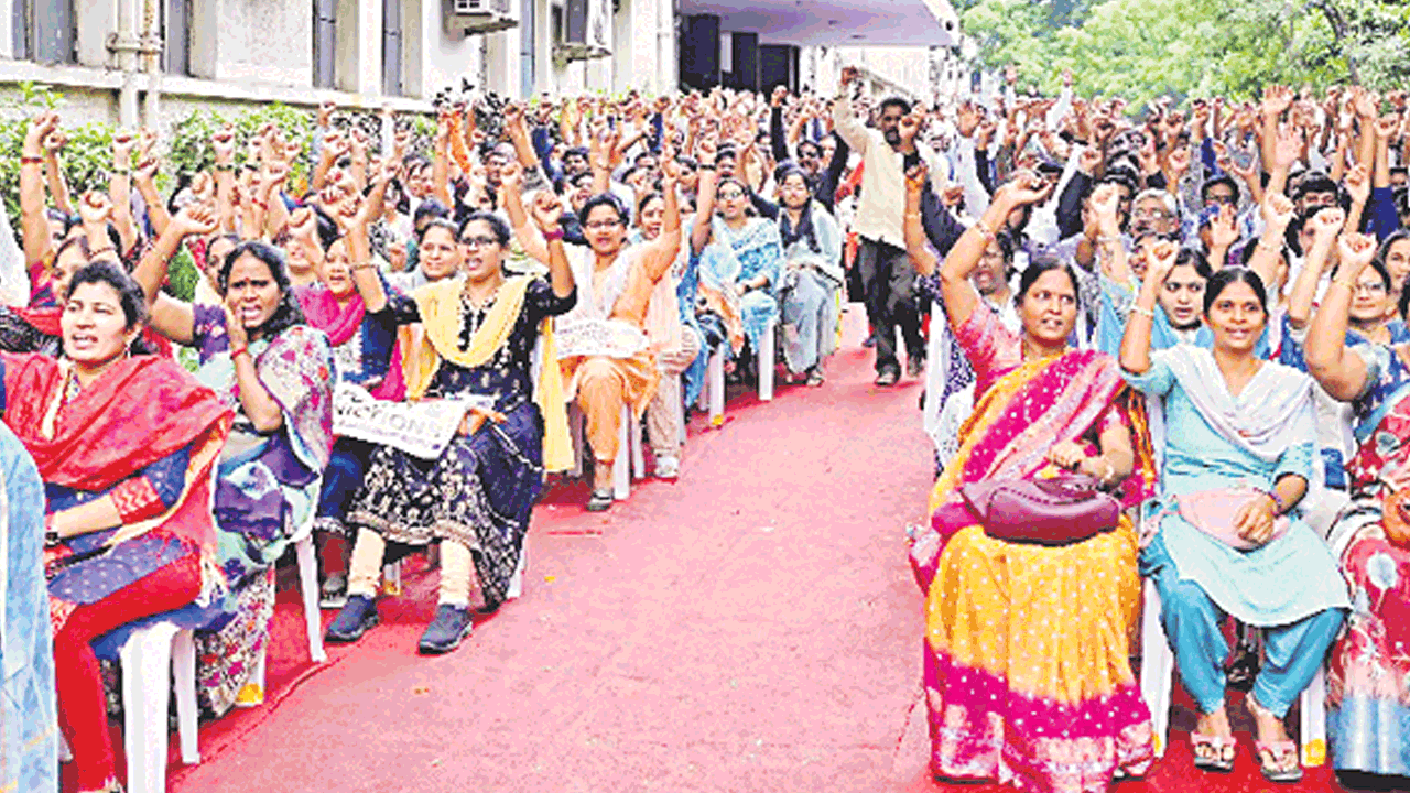 ‘విద్యుత్తు’ పదోన్నతులపై న్యాయవిచారణ చేపట్టాలి