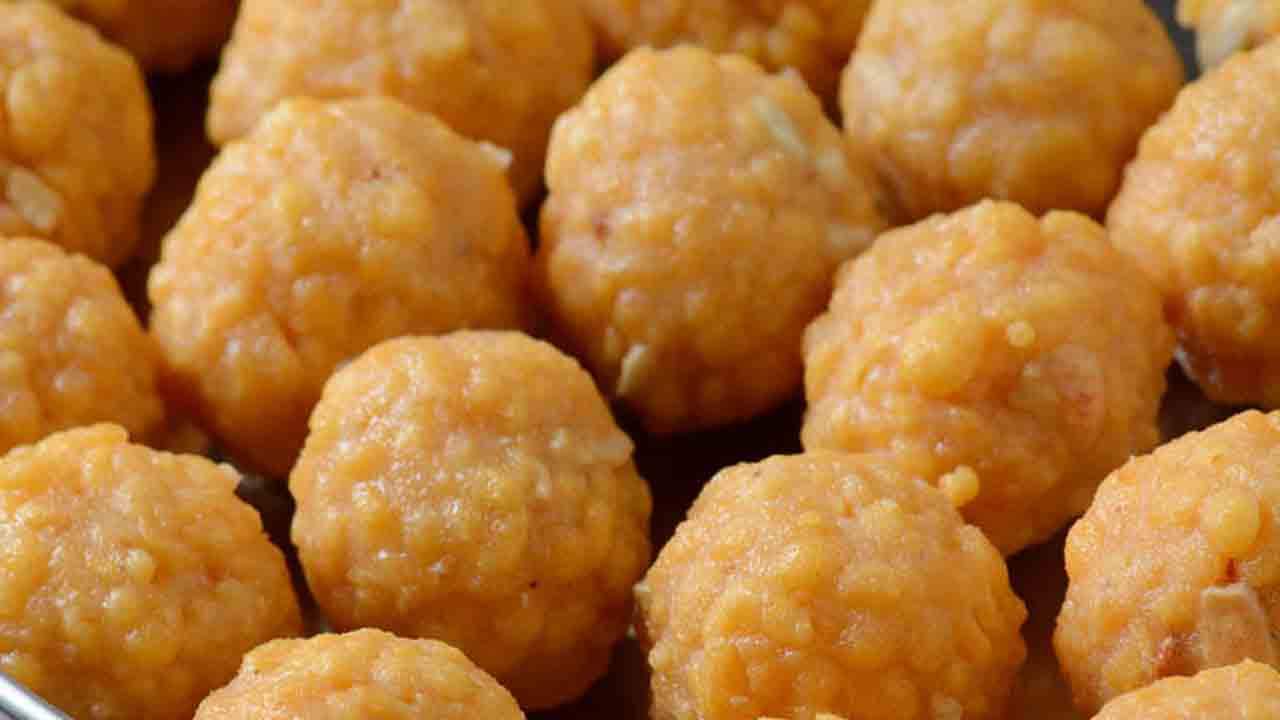 పరీక్షలకు ఆలయాల ప్రసాదాలు