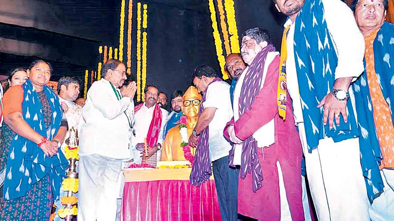 త్యాగజీవి కొండా లక్ష్మణ్‌ బాపూజీ