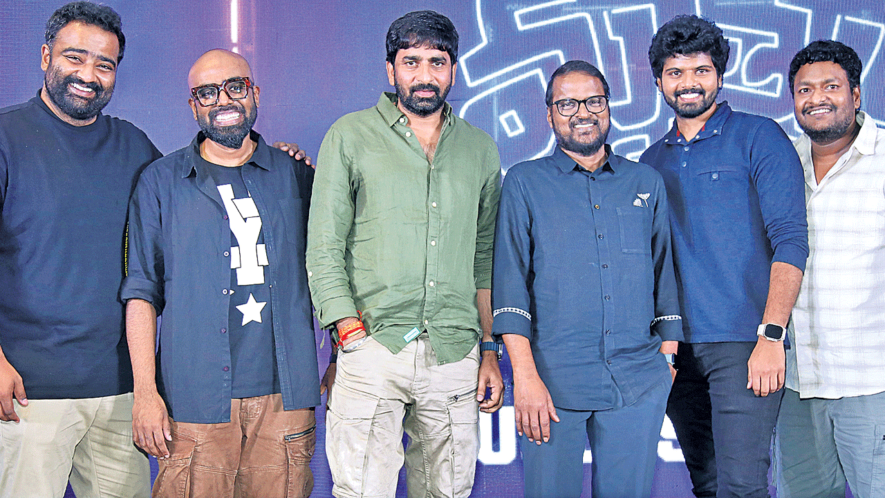 ప్రేక్షకుల నవ్వులు చూస్తుంటే సంతోషంగా ఉంది