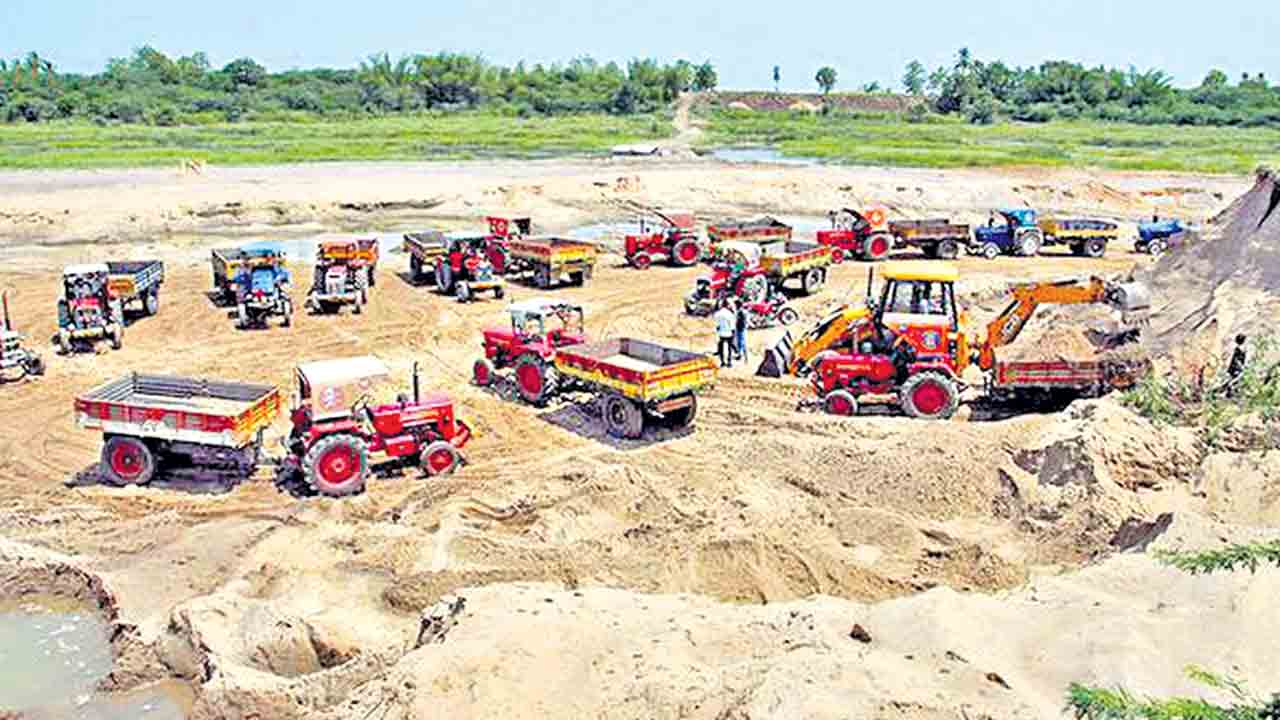 TGMDC | టీజీఎండీసీలో భారీ కుంభకోణం.. రూ.400 ఇసుక 2వేలు!