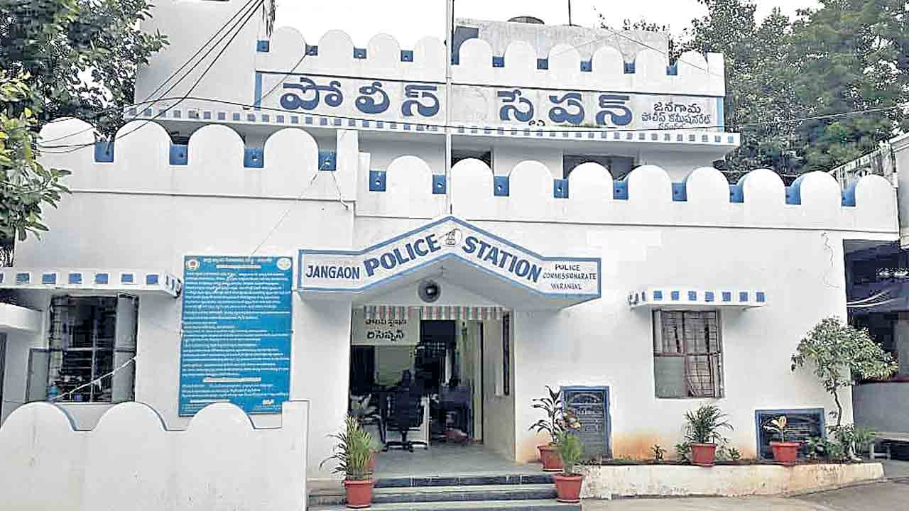 Telangana | పోలీసు స్టేషన్ల నిర్వహణకు పైసల్లేవ్‌?.. మళ్లీ నేతలు ఇచ్చే దక్షిణలపై ఆధారపడే దుస్థితి!