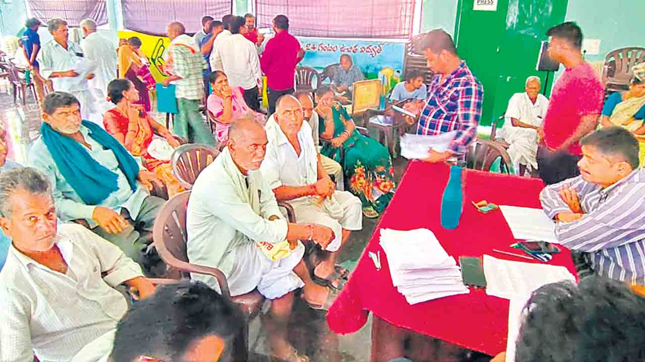 Runa Mafi | మాఫీ మరిచిన సర్కార్‌.. 4.25 లక్షల కుటుంబాల ఎదురుచూపులు!