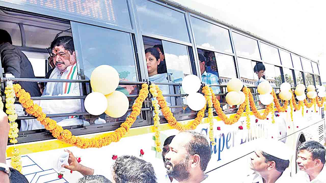 ఆర్టీసీలో మూడు వేల ఉద్యోగాలు భర్తీ చేస్తాం