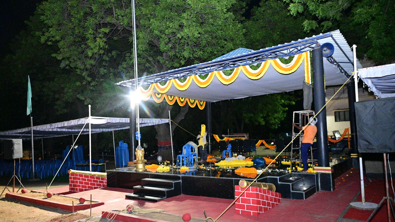 ప్రజా పాలన దినోత్సవానికి సర్వం సిద్ధం