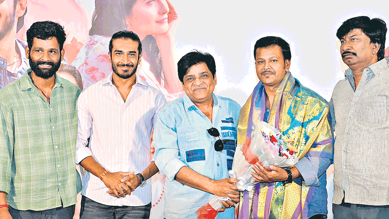 అన్ని కళల్లో నాటకం గొప్పది