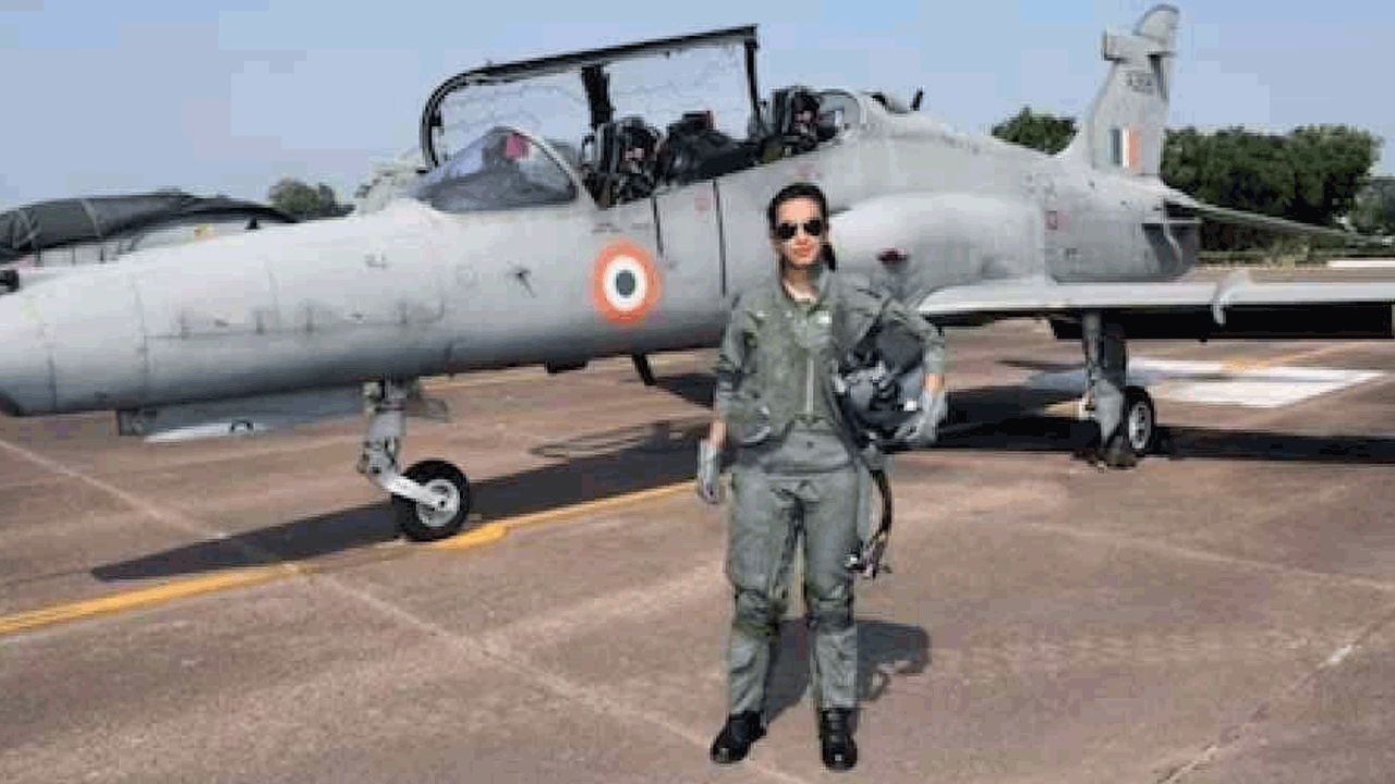 Mohana Singh | తేజస్‌ తొలి మహిళా ఫైటర్‌ పైలట్‌గా మోహనాసింగ్‌