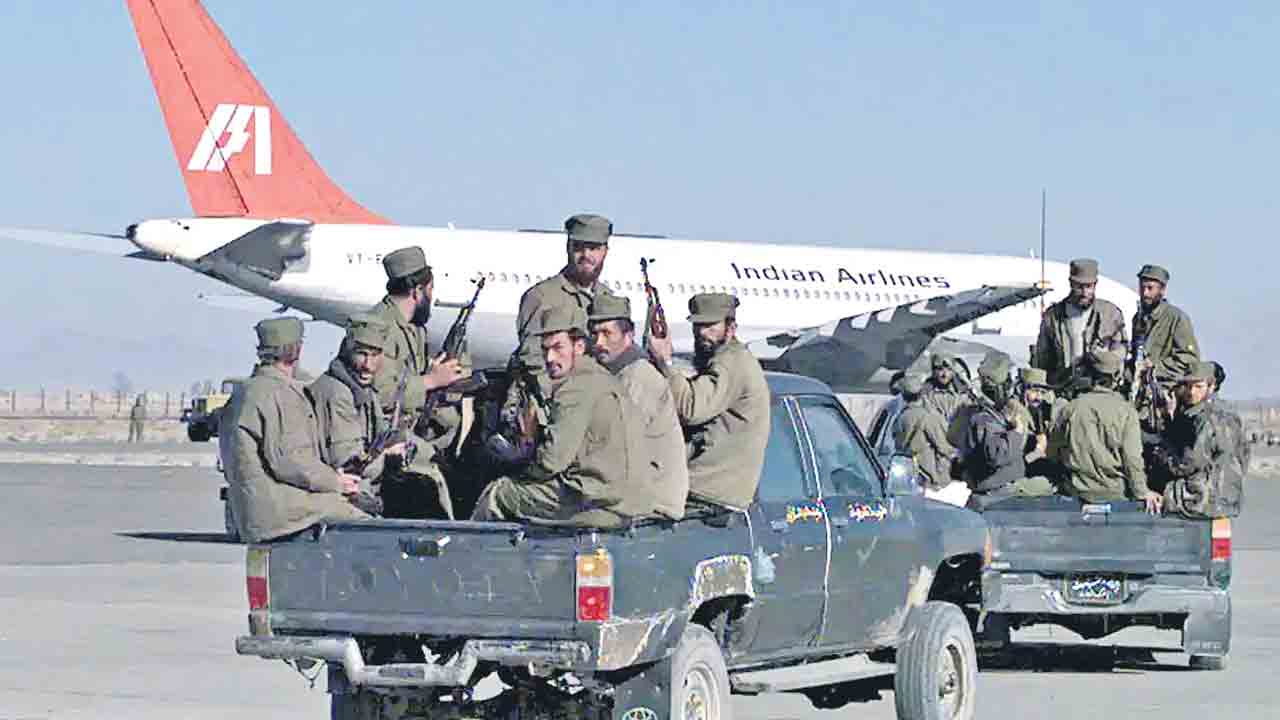 Netflix | మారిన పేర్లు.. నెట్‌ఫ్లిక్స్‌కు కేంద్రం సమన్లు