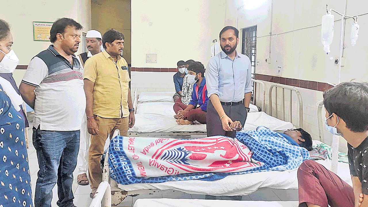 Gurukula School | మంచం పట్టిన గురుకుల పాఠశాల.. 34 మంది విద్యార్థులు జ్వరం