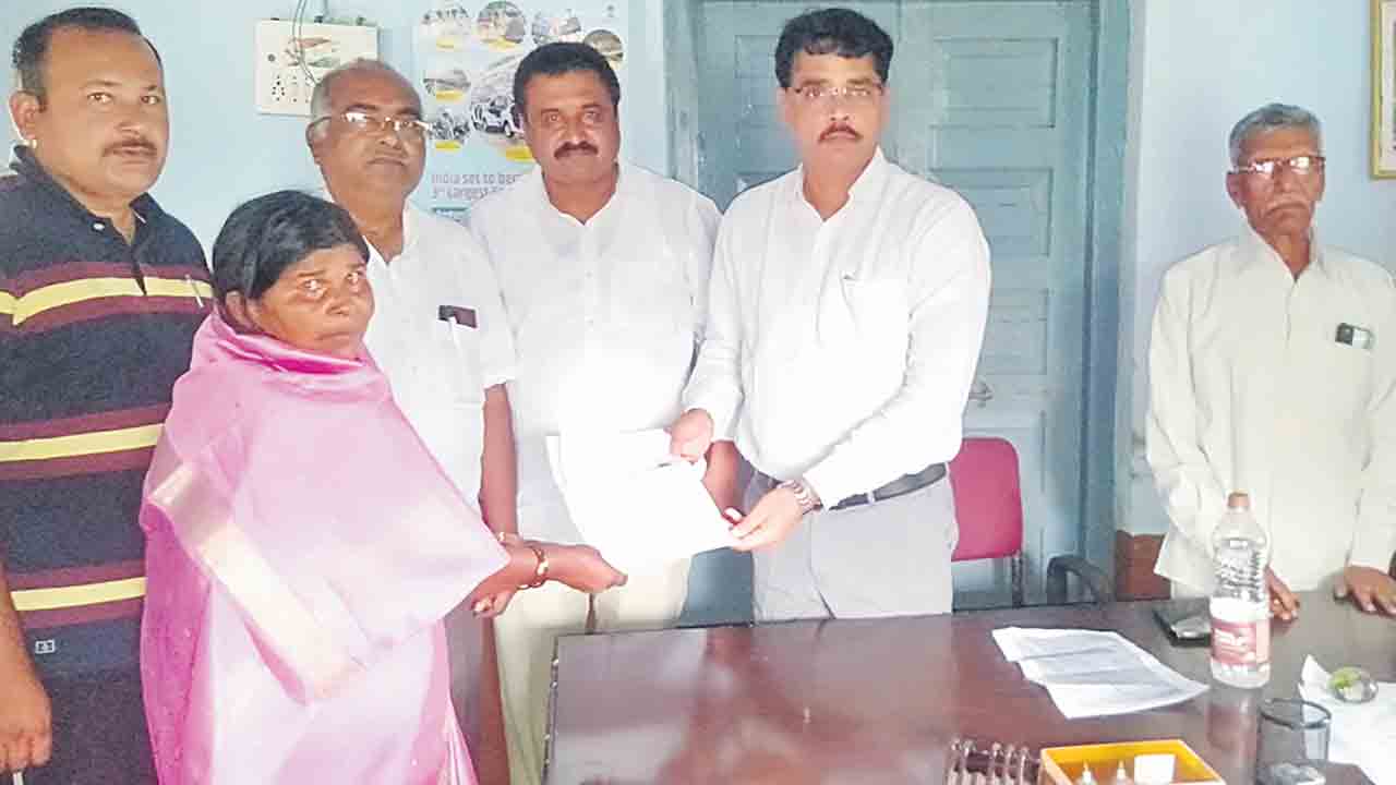 నిమ్జ్ రైతులకు 15 రోజుల్లో పరిహారం