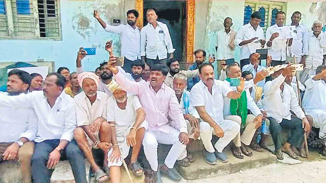 Runa Mafi | సెల్ఫీ ఫర్‌ రుణమాఫీ.. వీడియో ఉద్యమానికి శ్రీకారం చుట్టిన రైతులు