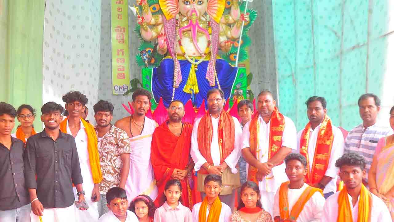 ఊరూవాడా ఉండ్రాళ్లయ్య..