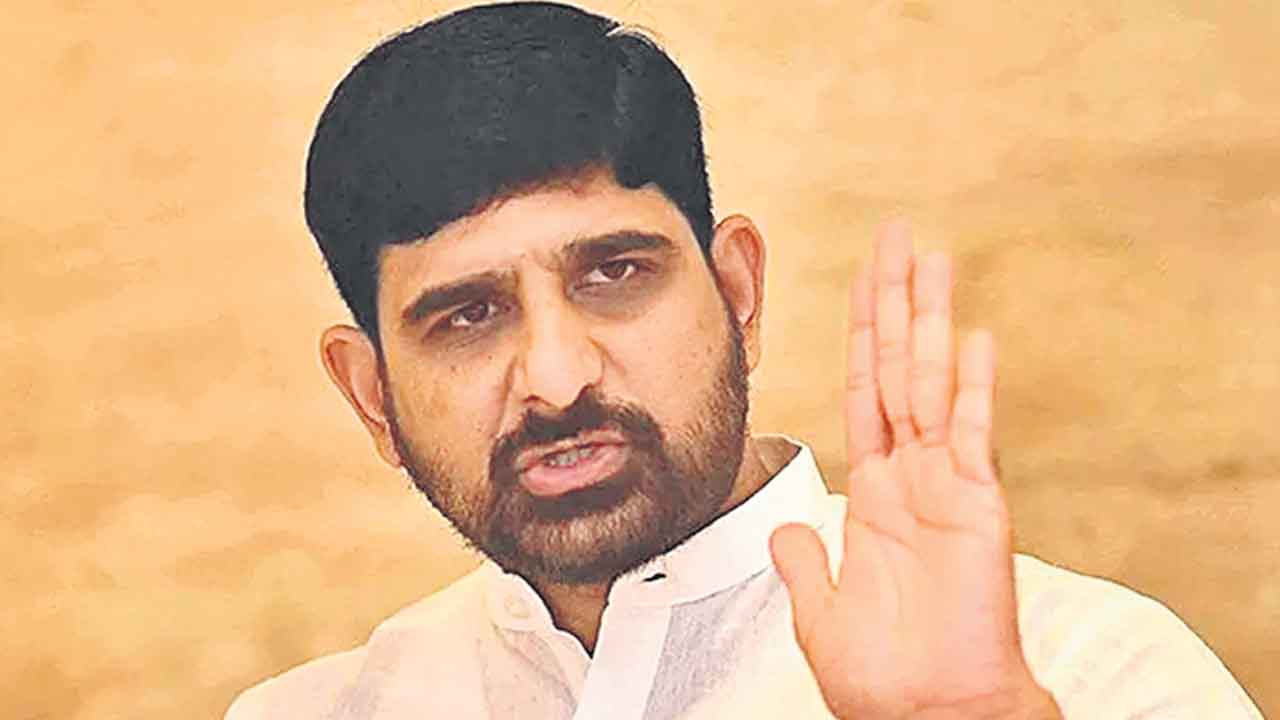 పీఏసీని పీసీసీ అనుకుంటున్నారా?