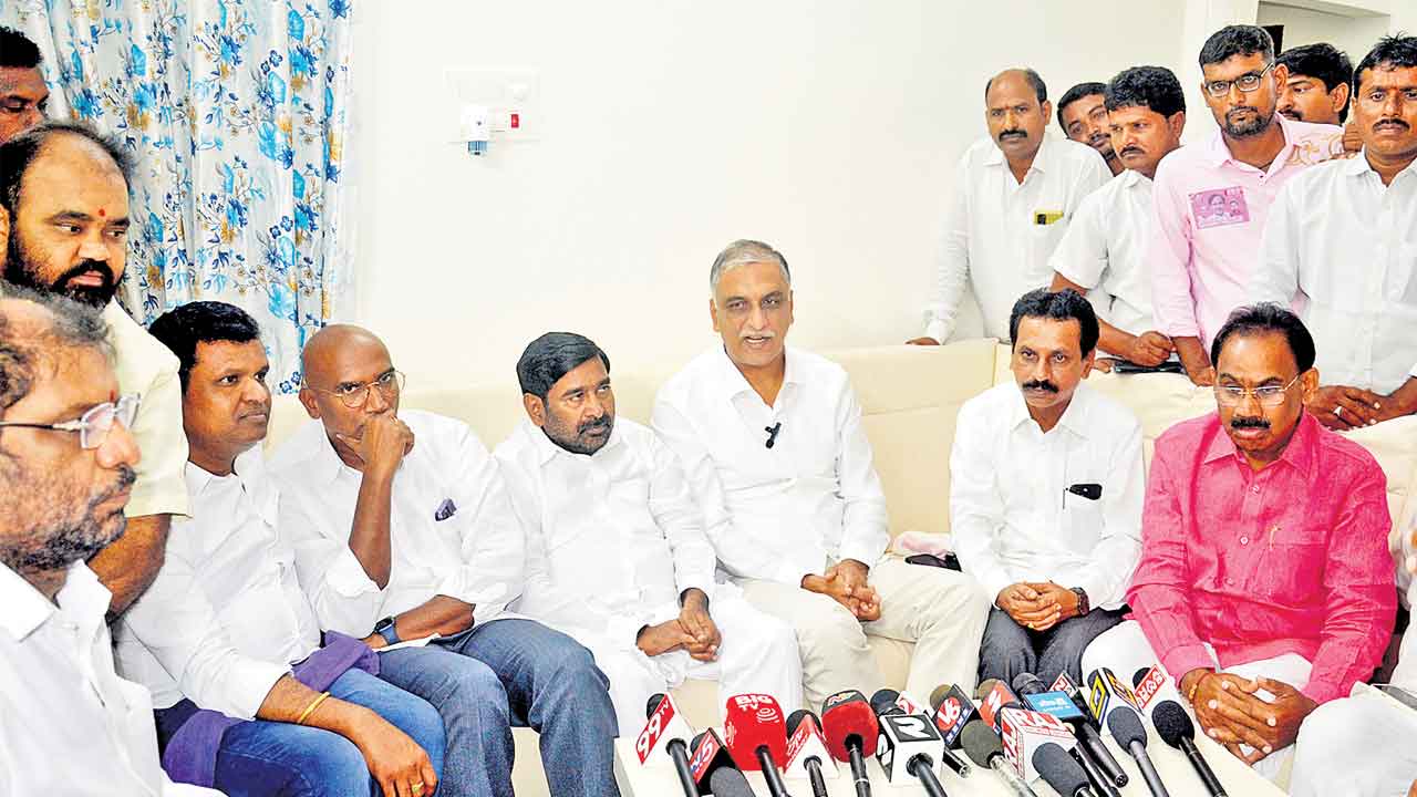 పార్టీలను పక్కనబెట్టి ఆదుకుందాం