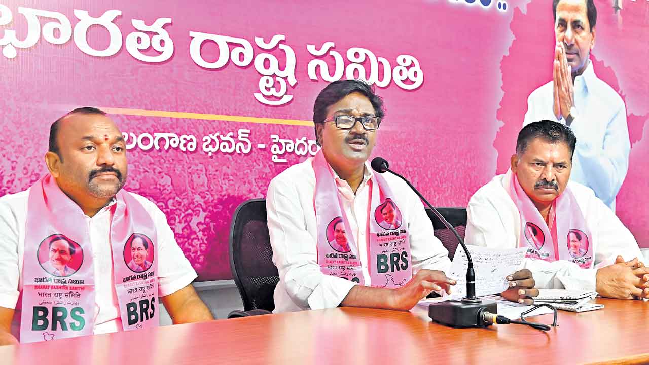 అంగుళం ఆక్రమించినా వెంటనే కూల్చి పారేయండి