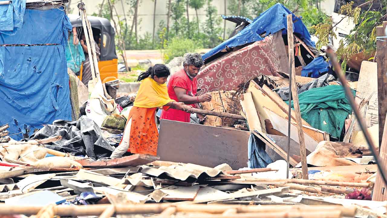 ఒక్క ఏడాదిలోనే ఇట్లా ఉంటే..