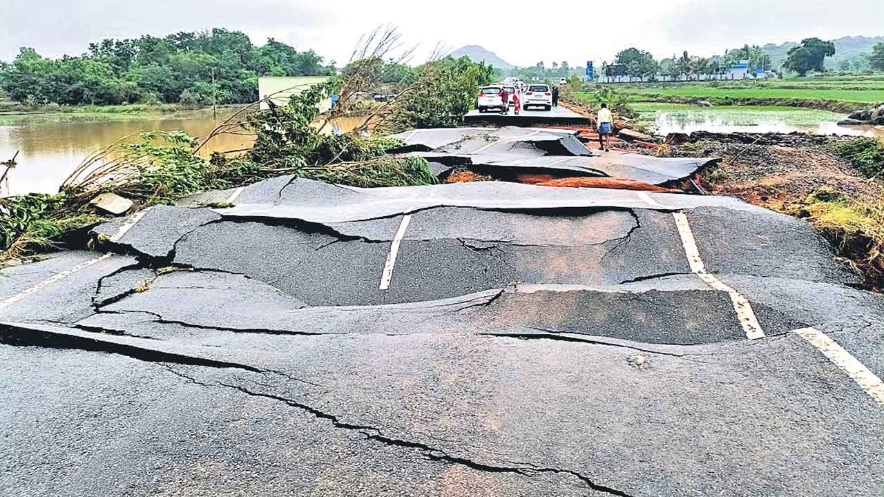 5700 గ్రామాల్లో నీటి సరఫరా బంద్‌