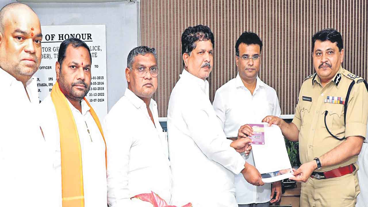 సీఎం కనుసన్నల్లోనే బీఆర్‌ఎస్‌పై దాడి