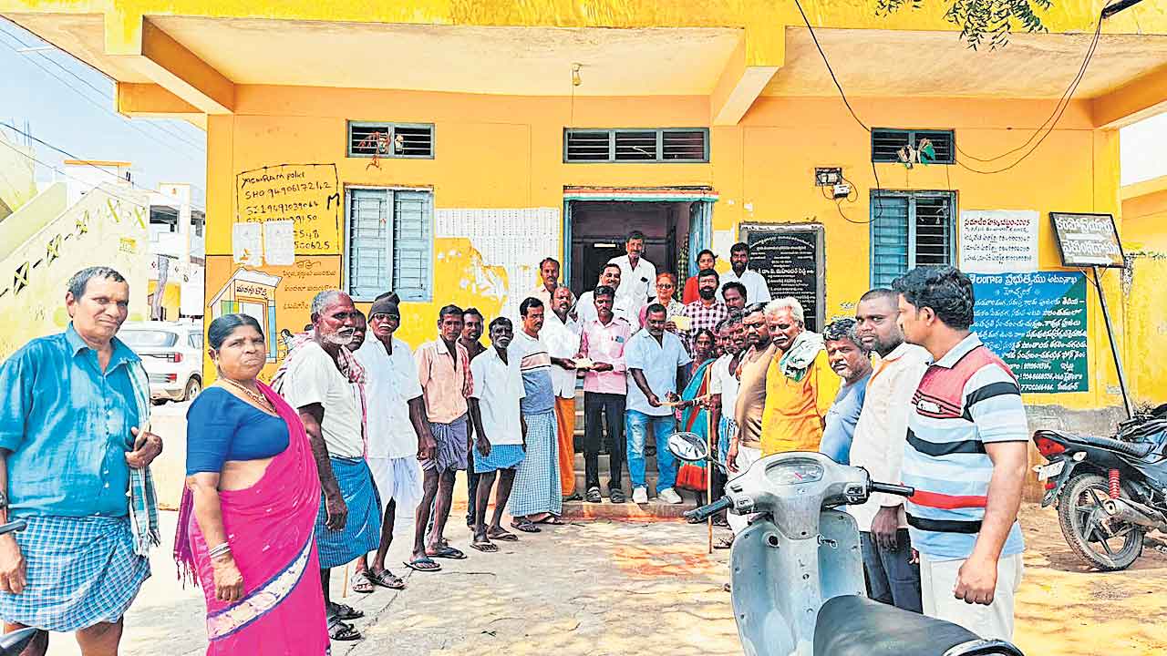 ఫార్మా రైతులకు హైకోర్టు నోటీసులు