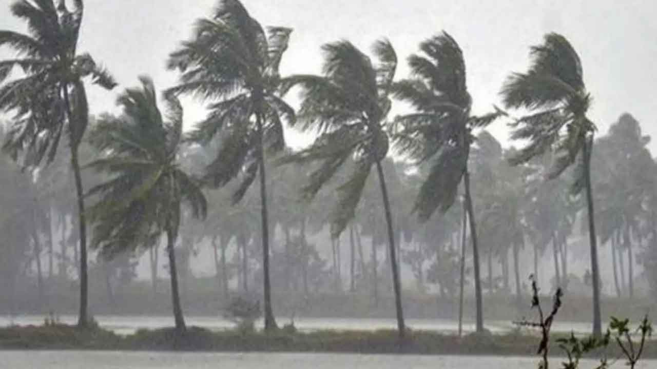 Weather Report | నేడు బంగాఖాతంలో అల్పపీడనం.. పొంచి ఉన్న వానగండం..!