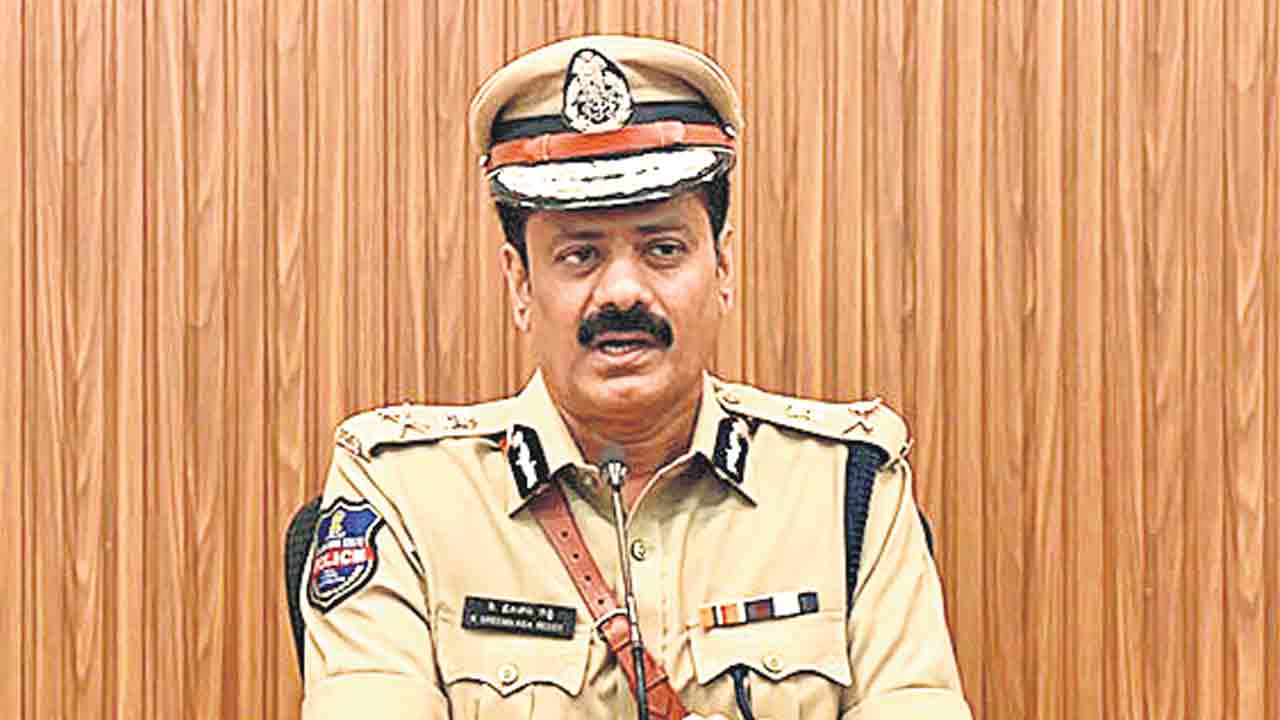 Community Radio | సైబర్‌నేరాలపై అవగాహన, ట్రాఫిక్‌ అలర్ట్స్‌.. ఎఫ్‌ఎం తరహాలో సిటీ పోలీస్‌ కమ్యూనిటీ రేడియో