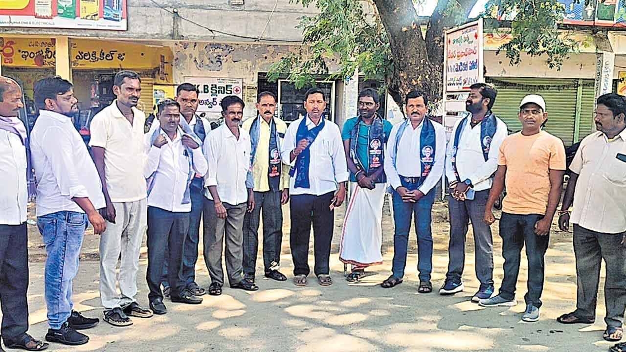 దళితబంధు నిధులు విడుదల చేయాలి