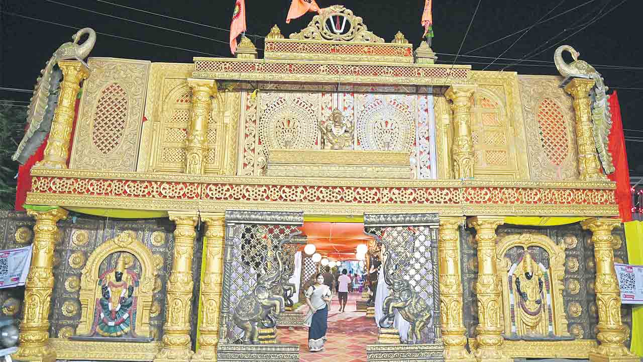 విభిన్న రూపాల్లో వినాయకుడు