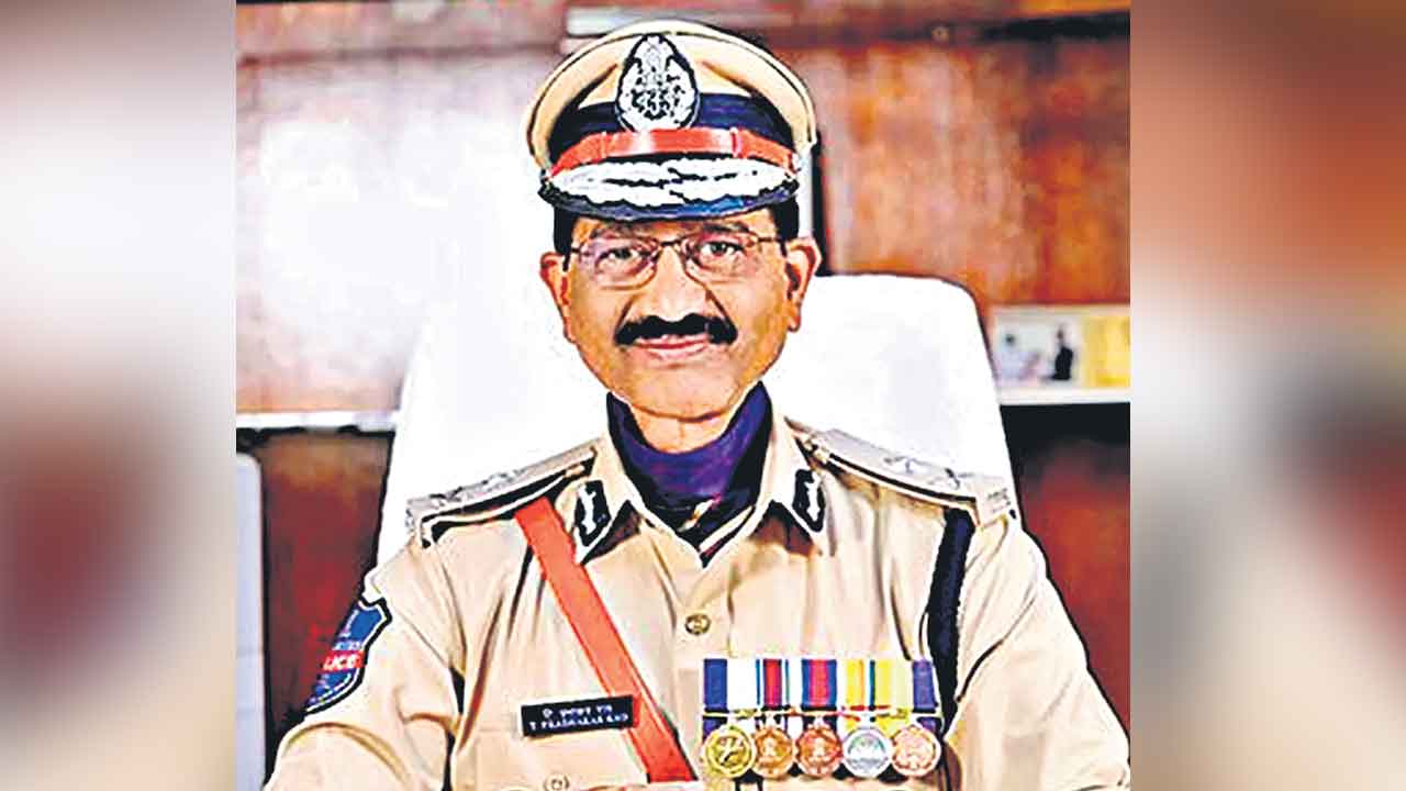 ప్రభాకర్‌రావు అరెస్టుకు ఇంటర్‌పోల్‌ చర్యలు