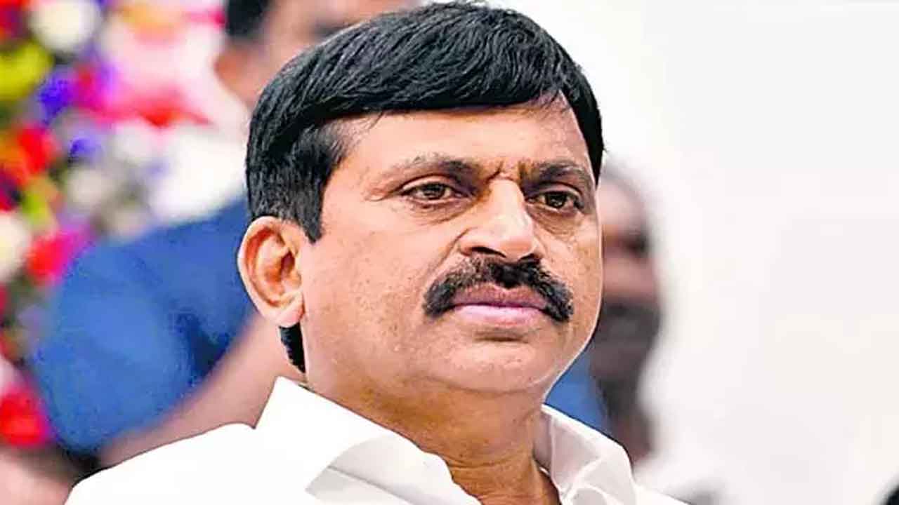 ED Raids | మంత్రి పొంగులేటిపై ఈడి రెయిడ్.. రూ.600-800 కోట్ల అక్రమాల గుర్తింపు?