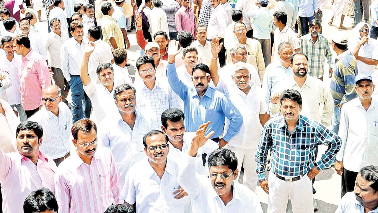 సీపీఎస్‌ రగడ