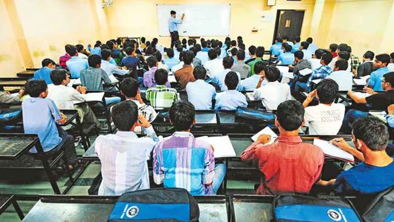 Congress Govt | మొట్టికాయలు పడితే కానీ మేల్కోలే.. కోచింగ్‌ సెంటర్ల కట్టడిలో సర్కారు విఫలం