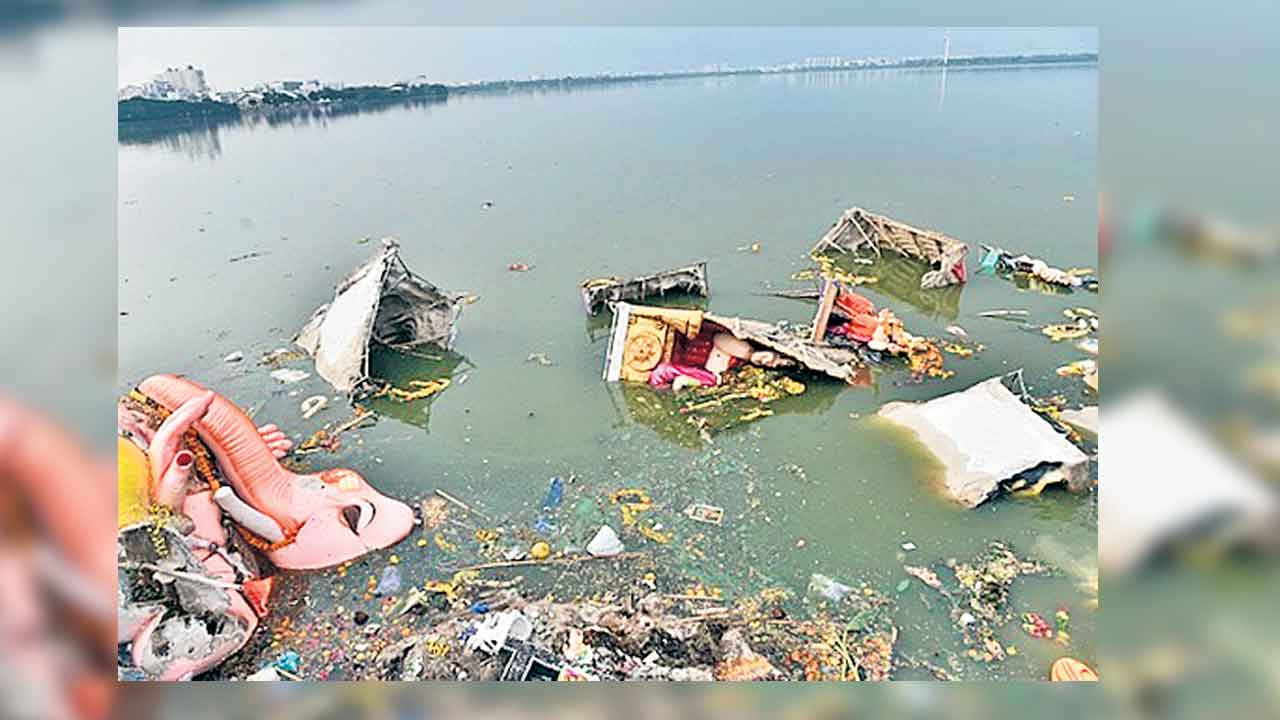 విష రసాయనాలతో వినాయకుడా?