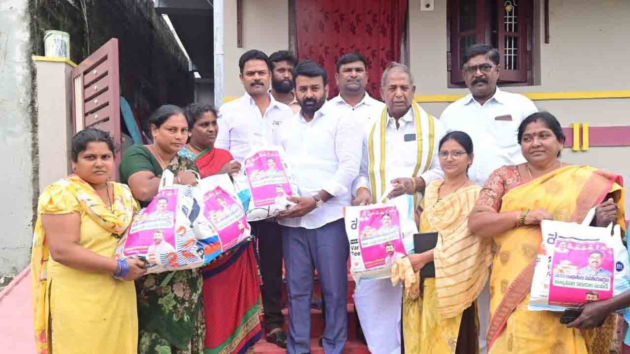 వరద బాధితులకు ‘పగడాల’ చేయూత