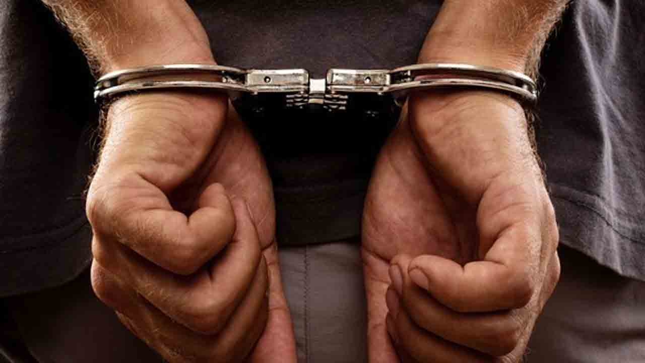 Crime News | అడ్మిషన్‌ల ప్రక్రియలో రూ.2 కోట్ల టోకరా.. ముగ్గురు అరెస్ట్‌