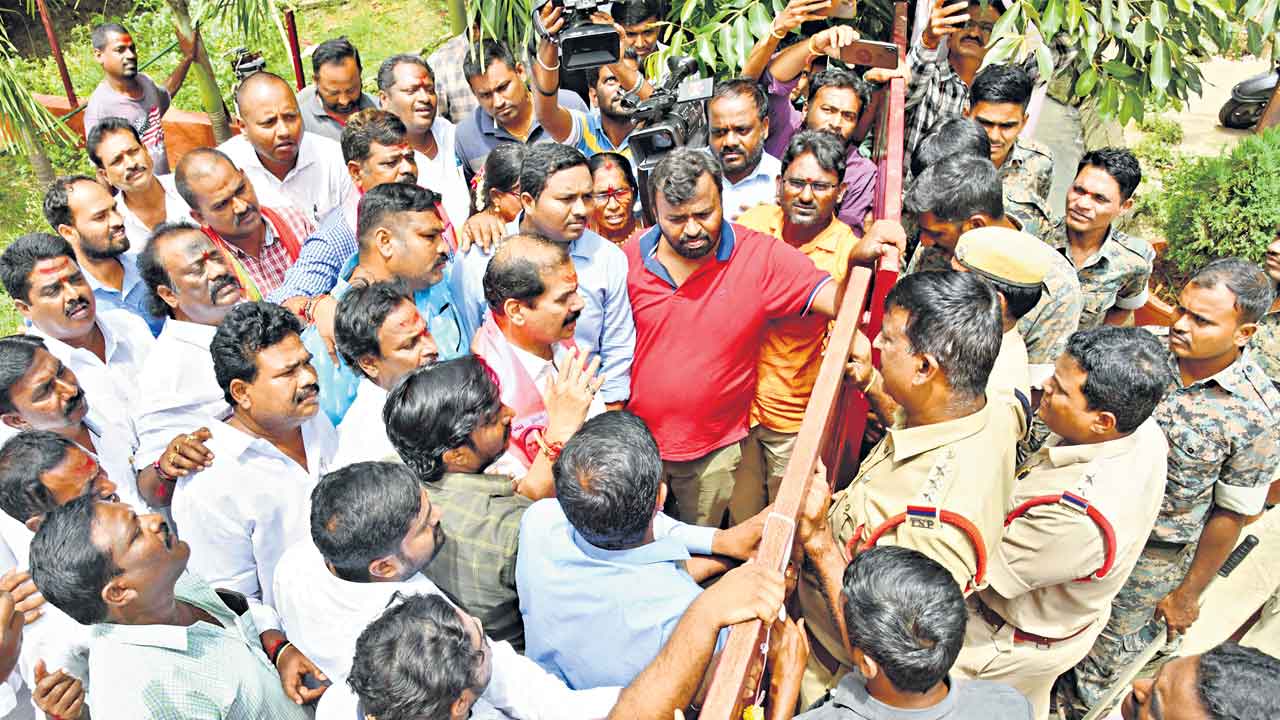 BRS | తెలంగాణ హౌస్‌ అరెస్ట్‌.. బీఆర్‌ఎస్‌ నేతలపై పోలీసుల నిర్బంధం